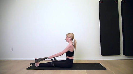 26 min - Full body with Theraband and Arm Weights - Intermediate Pilates